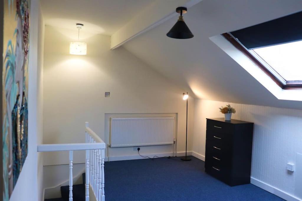 דירות לידס Peaceful 2 Bed House Free Wifi And Parking מראה חיצוני תמונה