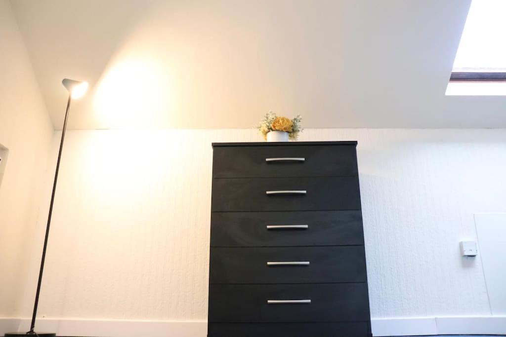 דירות לידס Peaceful 2 Bed House Free Wifi And Parking מראה חיצוני תמונה